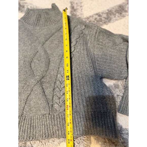 Elizabeth & James Women Medium Boxy Cable Knit Mock Neck Cropped Sweater 19"x19" - Picture 8 of 9